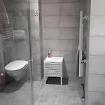 Au Bord Du *